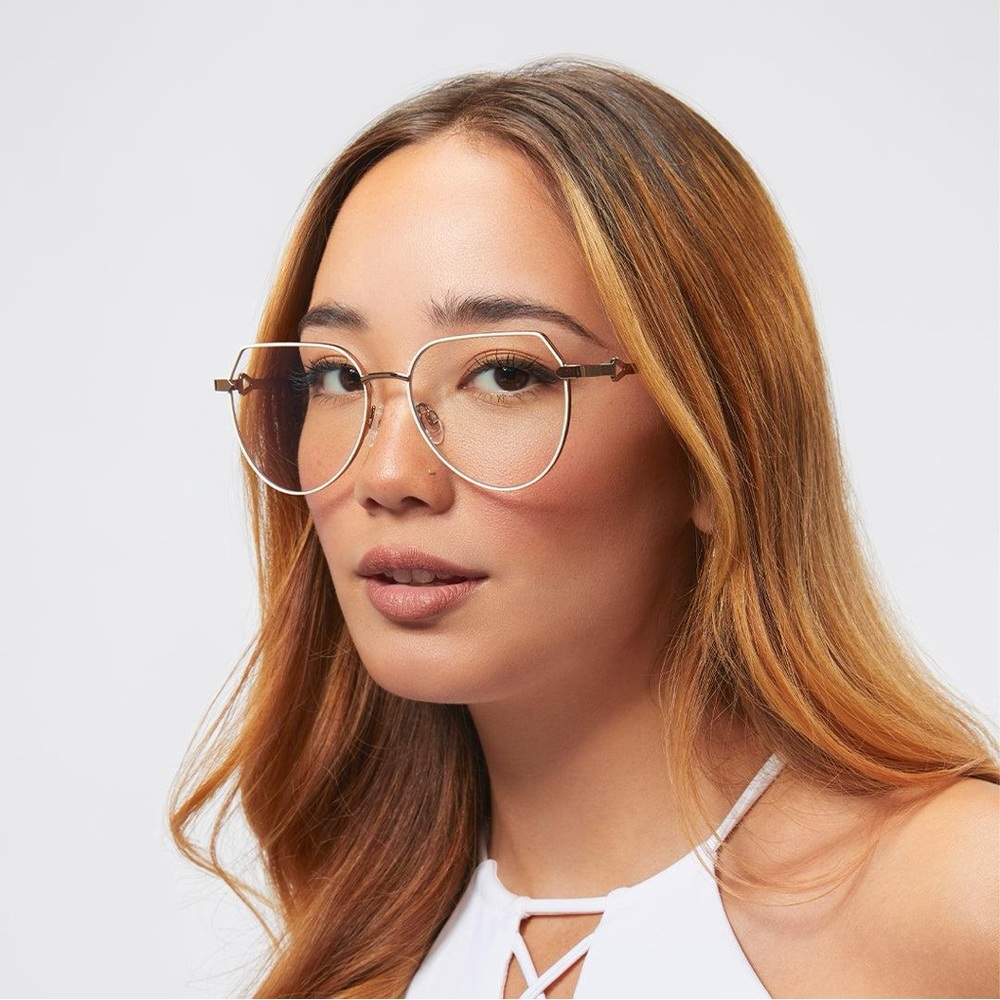 Quay Main Character Blue Light Glasses